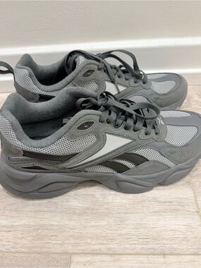 Reebok Men's Grey Mesh & Suede Sneakers